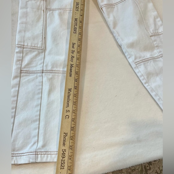 BDG Urban Outfitters High Rise Baggy Cargo Denim Jeans.Size 24 NWOT on trend - Picture 6 of 9